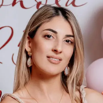 Анна Иванова